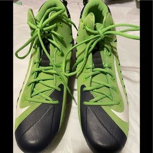 NWOT ALPHA MENACE NIKE CLEATS